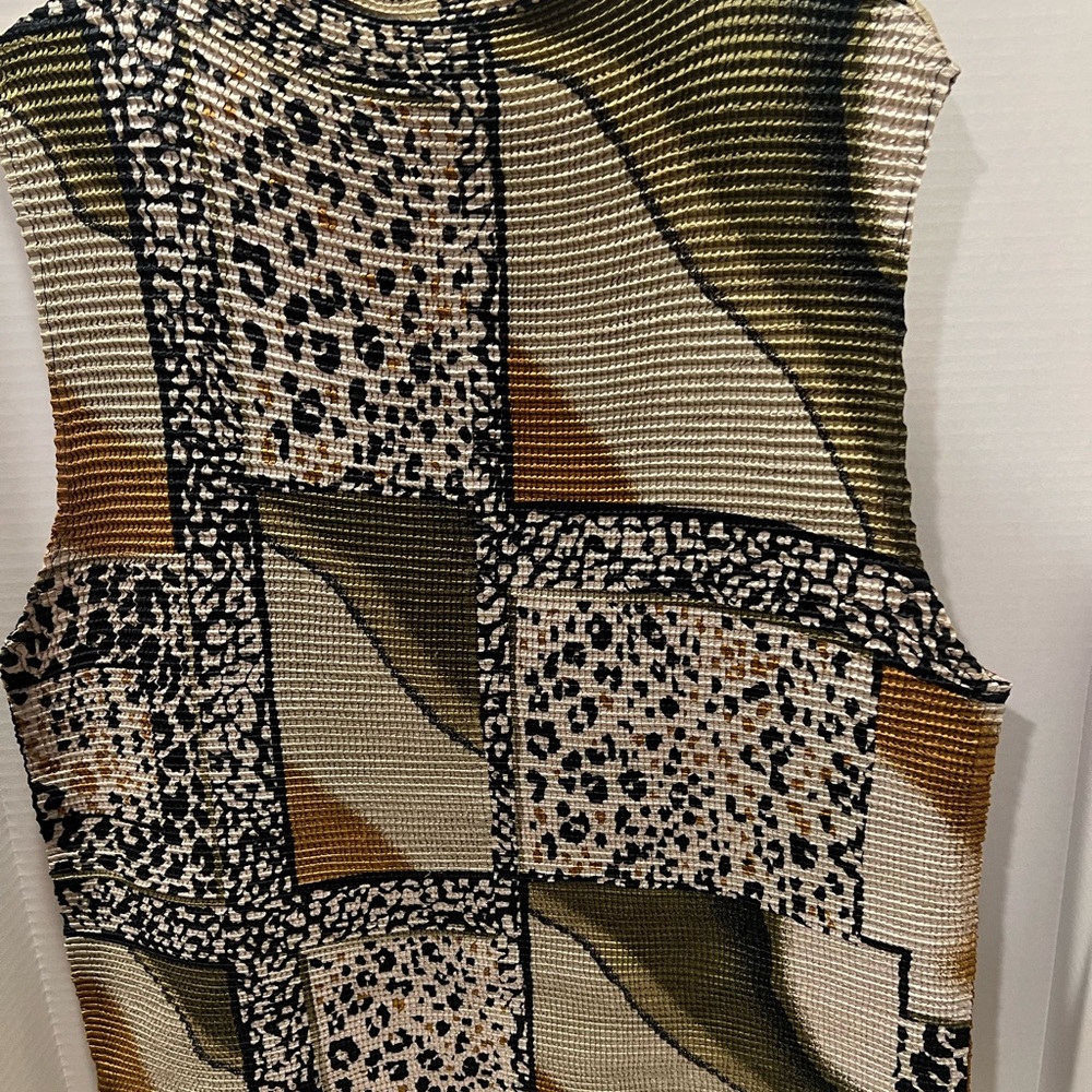Milano High Round Collar Sleeveless Ribbed Top Mixed Patchwork Animal 🐆 Print - Picture 13 of 13
